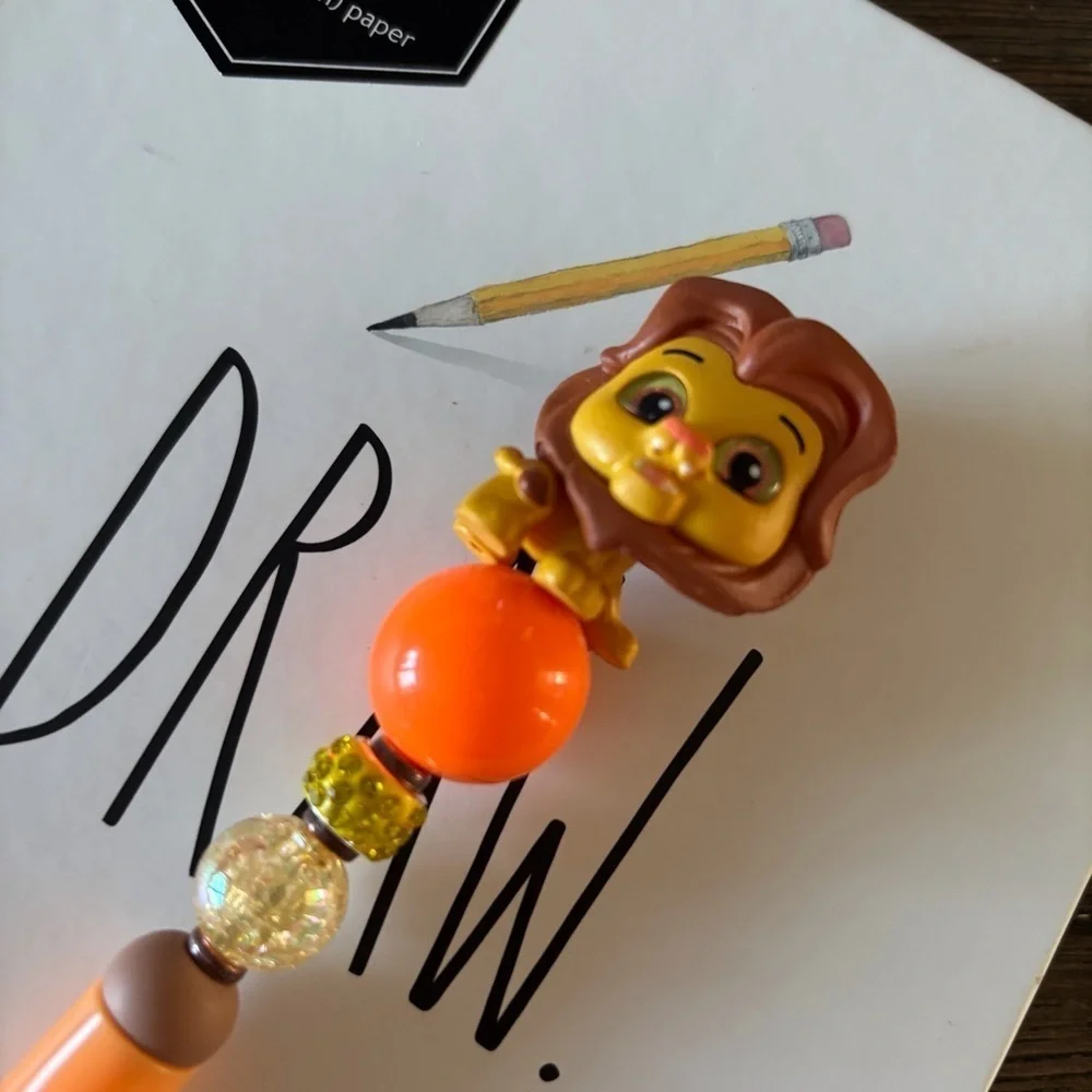 Disney Doorables: The Lion King: Simba handmade beaded pen